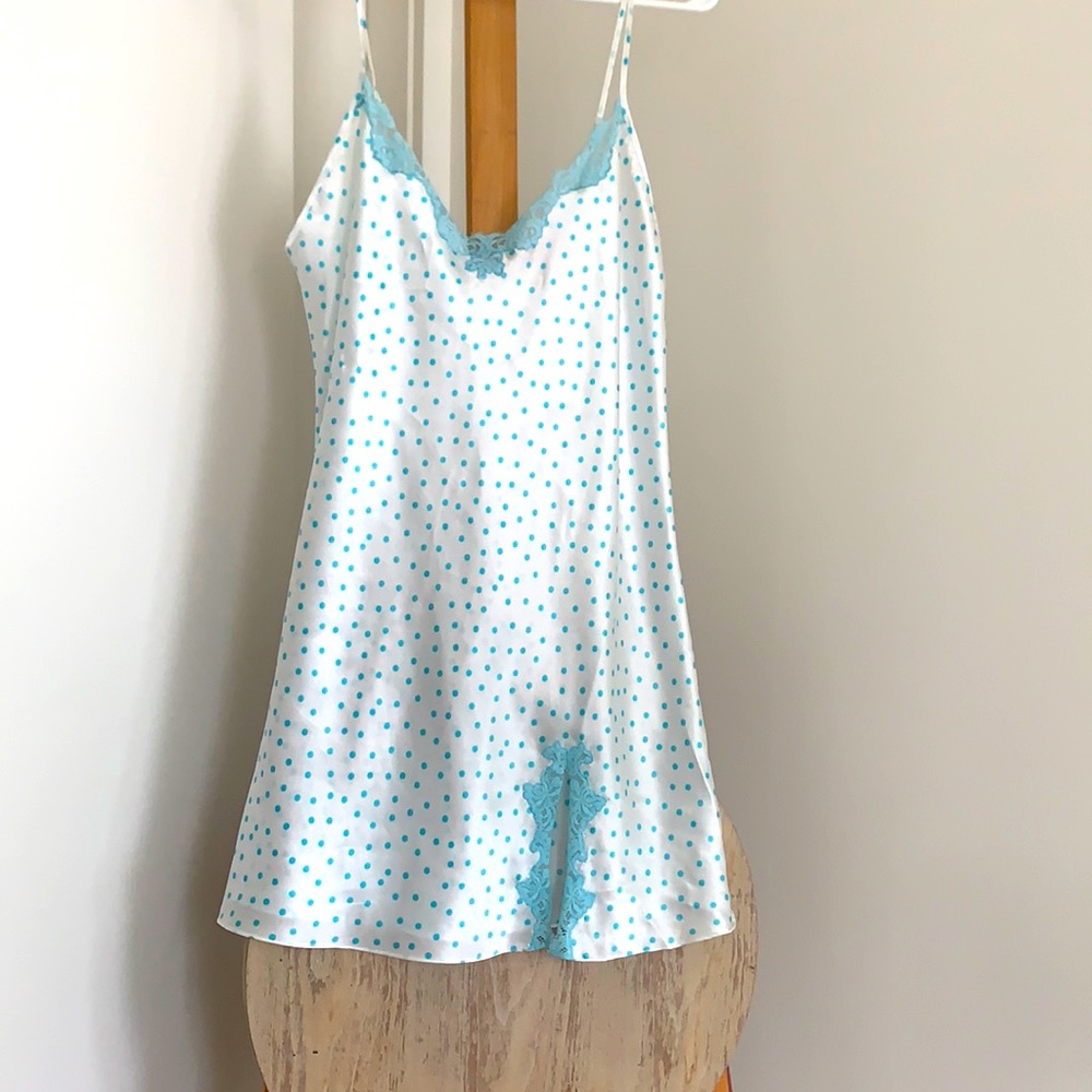 Oscar de la Renta pink label